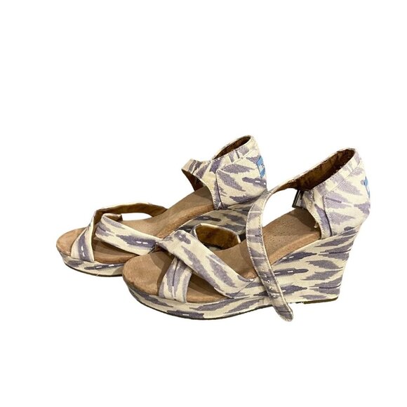 Toms Shoes - Toms Ikat Print Fabric Open Toe Wedge Sandals Blue White Women's Size 8